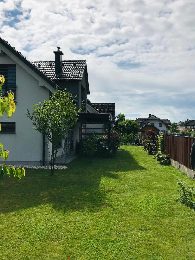 Spacious Family Home Near Bled - Modern & Cozy 拉多夫吉卡 外观 照片