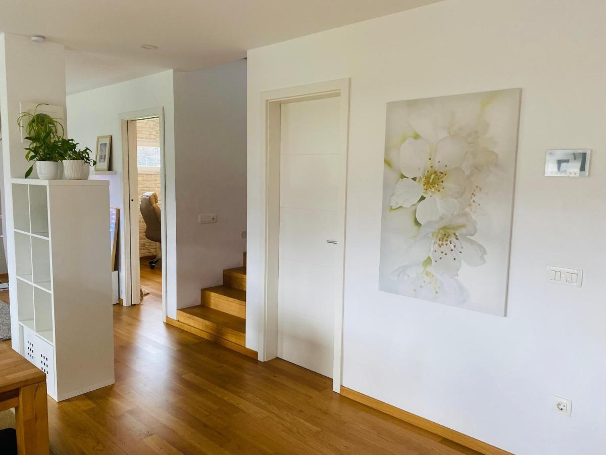 Spacious Family Home Near Bled - Modern & Cozy 拉多夫吉卡 外观 照片